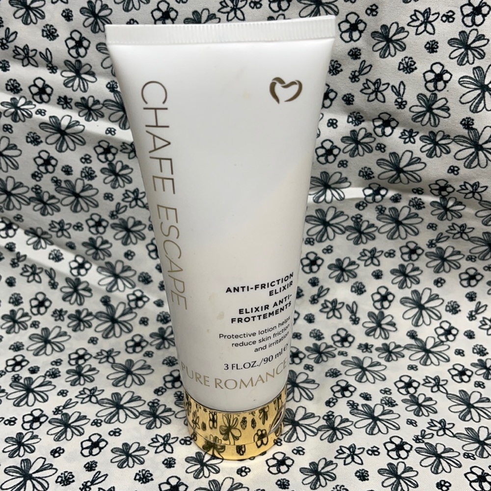 Pure Romace Chafe Escape
